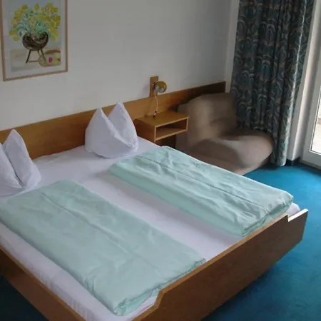 Hotel-restaurant-pizzeria Goldrainerhof 3*