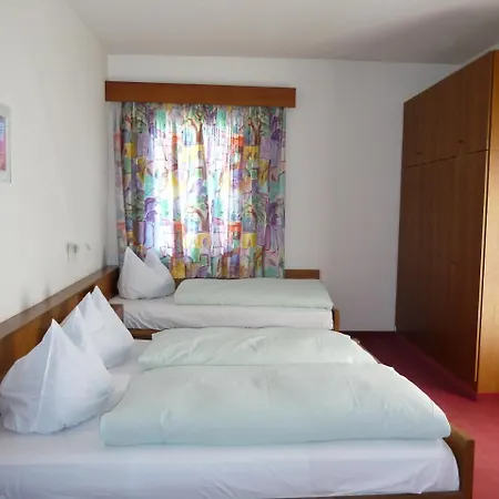 Hotel-restaurant-pizzeria Goldrainerhof Coldrano